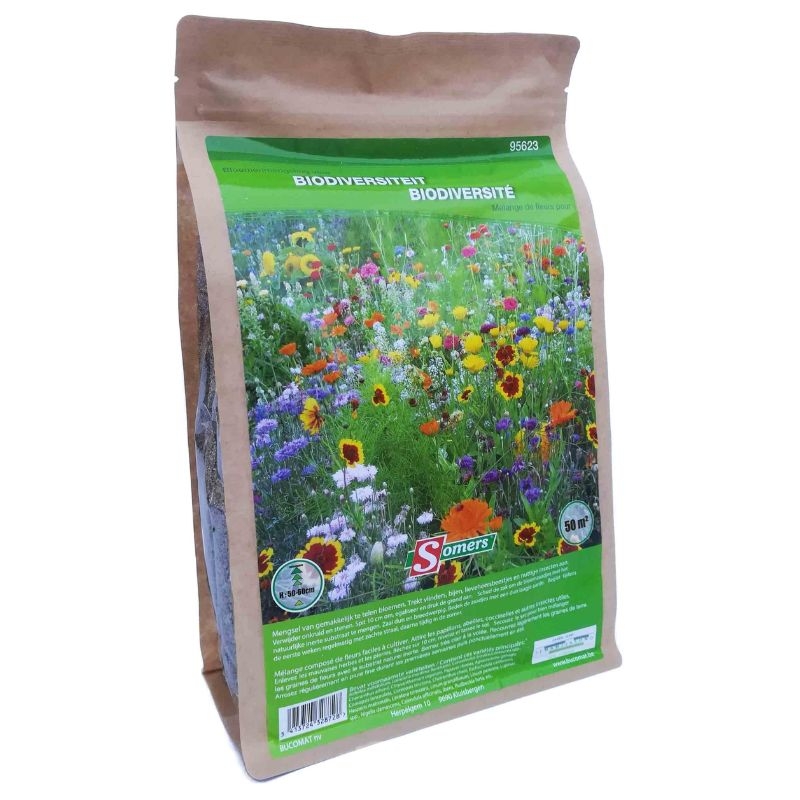 Een zak met bloemzaden voor een biodiverse tuin, met een afbeelding van een weide vol verschillende bloemen die bijen, vlinders en lieveheersbeestjes aantrekken.
