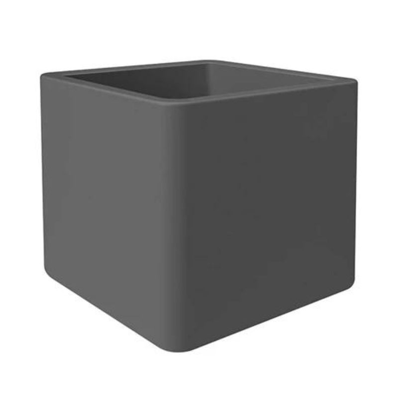 Antracietkleurige Elho Pure Soft Brick plantenbak met wieltjes (50cm), ideaal voor binnen en buiten.