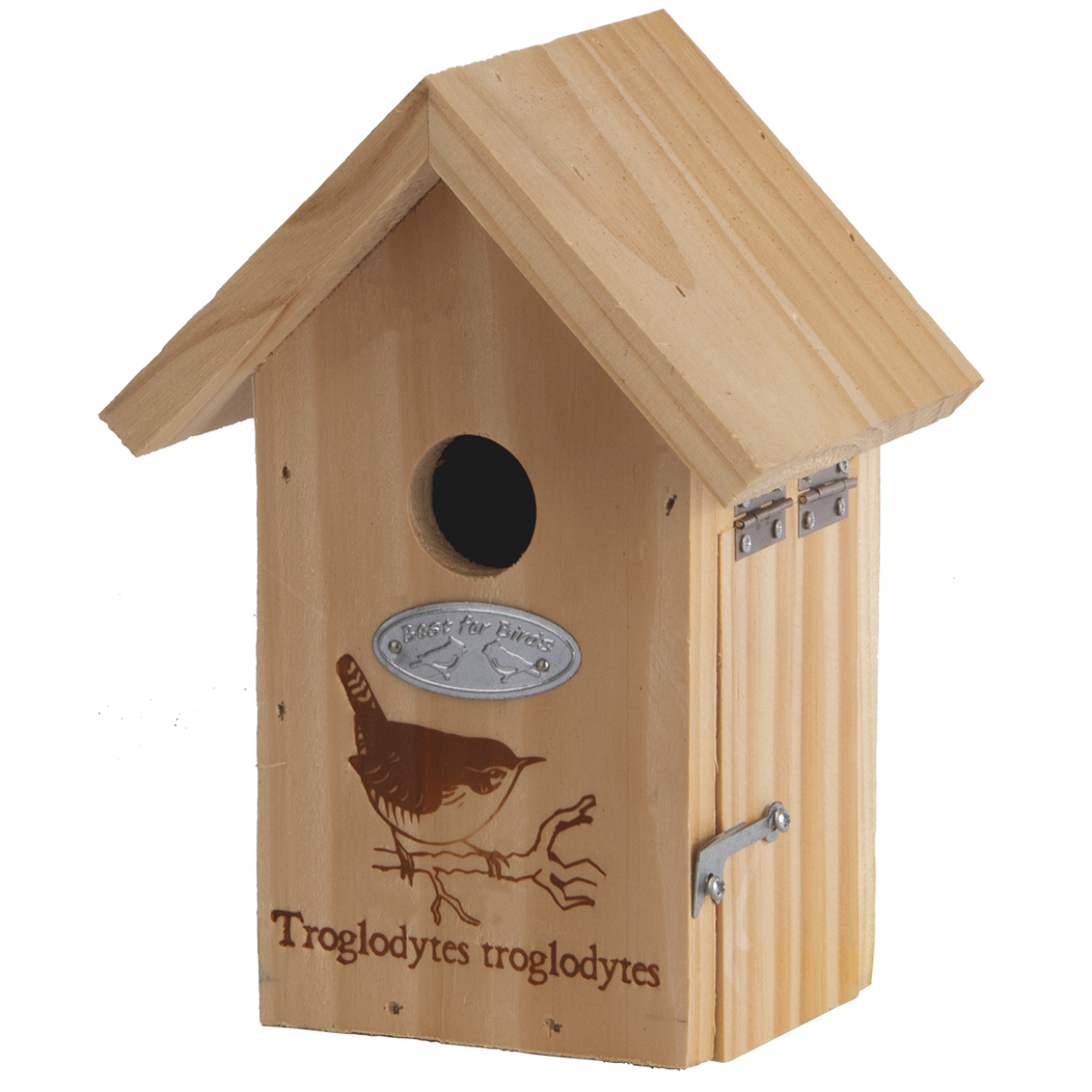 Een houten vogelhuisje met een kleine invliegopening, speciaal ontworpen voor winterkoningen. Het huisje heeft een afbeelding van een winterkoning en de Latijnse naam "Troglodytes troglodytes".